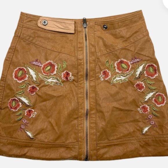 FREE PEOPLE Alanis Moto Mini Skirt Size 6 Embroidered Boho Western Cowgirl - Picture 3 of 9